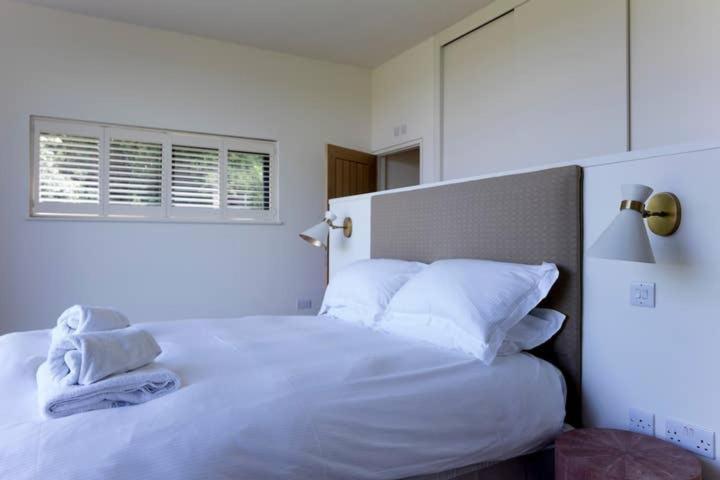 Crucis Park Estate Villa Cirencester Exterior foto