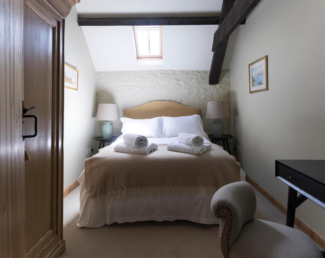 Crucis Park Estate Villa Cirencester Exterior foto