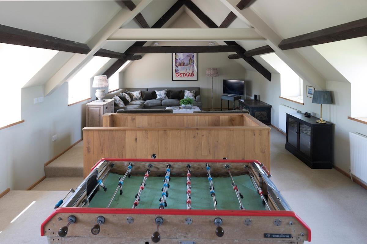 Crucis Park Estate Villa Cirencester Exterior foto